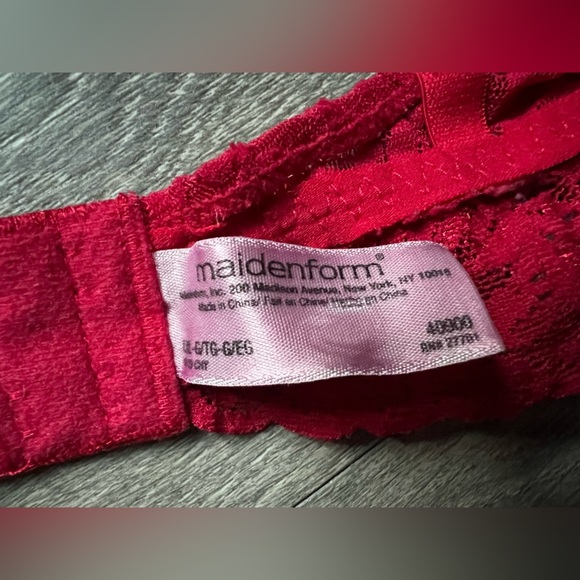 Maidenfirm Vibrant Red Lace Ruffle Hem Wire Free Triangle Bralette. Size L / XL - Picture 6 of 7